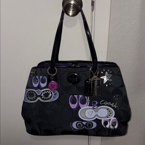 Current Carry Coach Graphic Op Art Kisslock Satchel – Style 11763